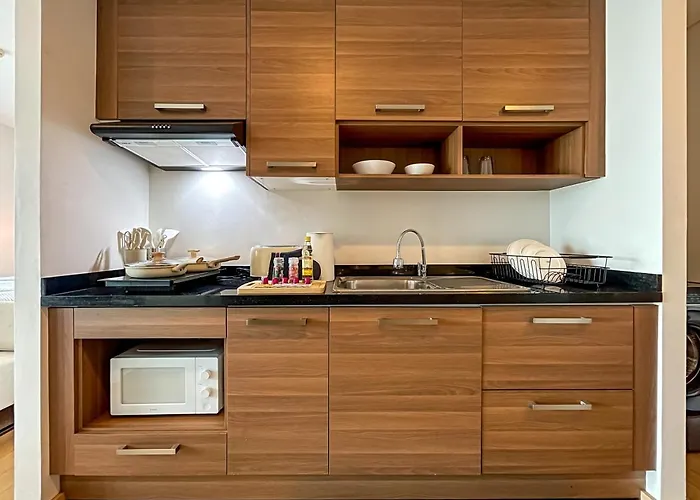 250 M To Bts L Spacious 42 Sqm L Pool And Steam Appartement
